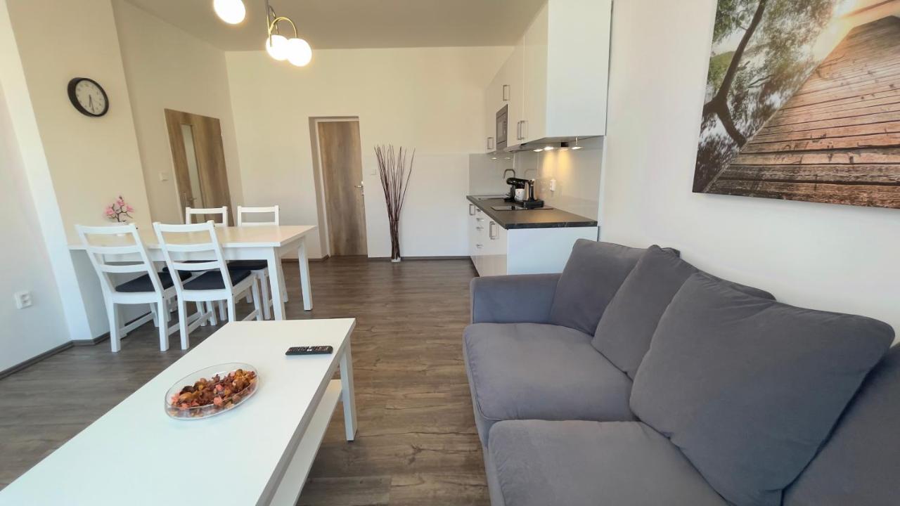R&J Apartmany Broumov Exterior photo